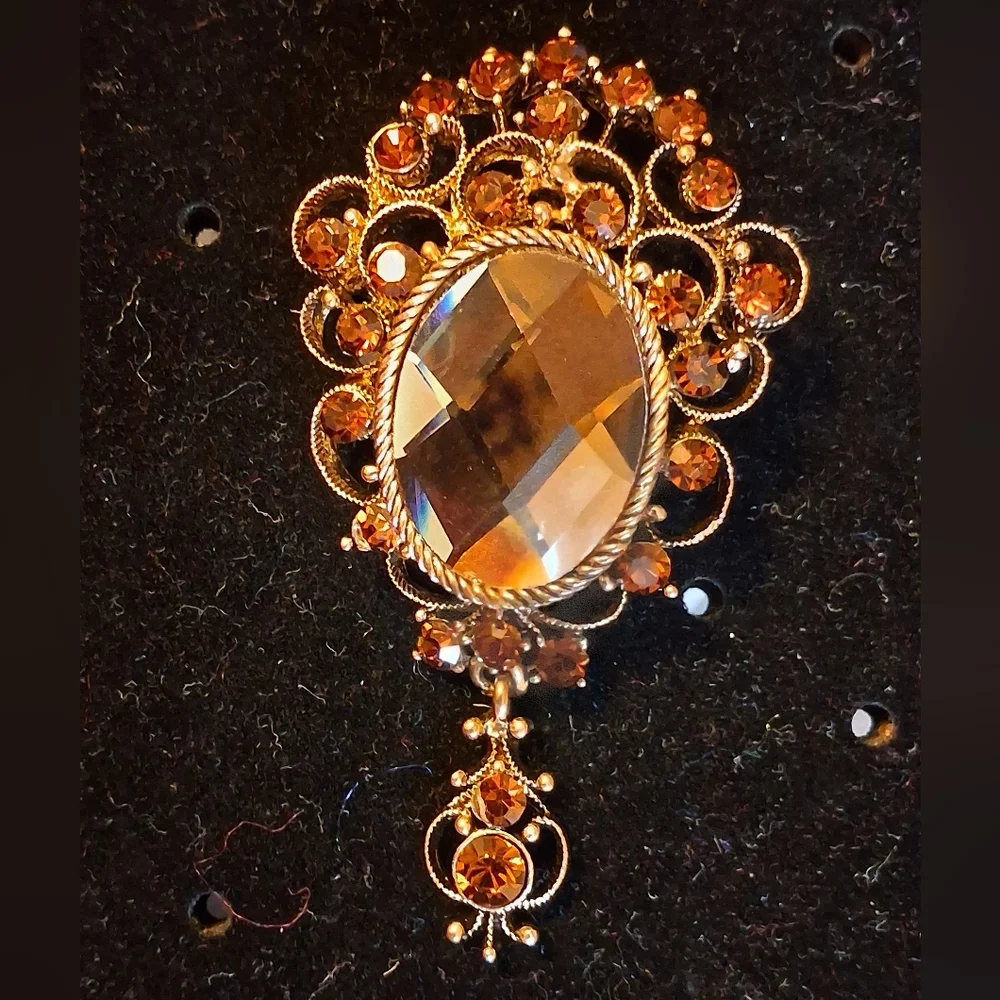 Vintage Look Elegant Goldtone Filigree Brooch With A Large 